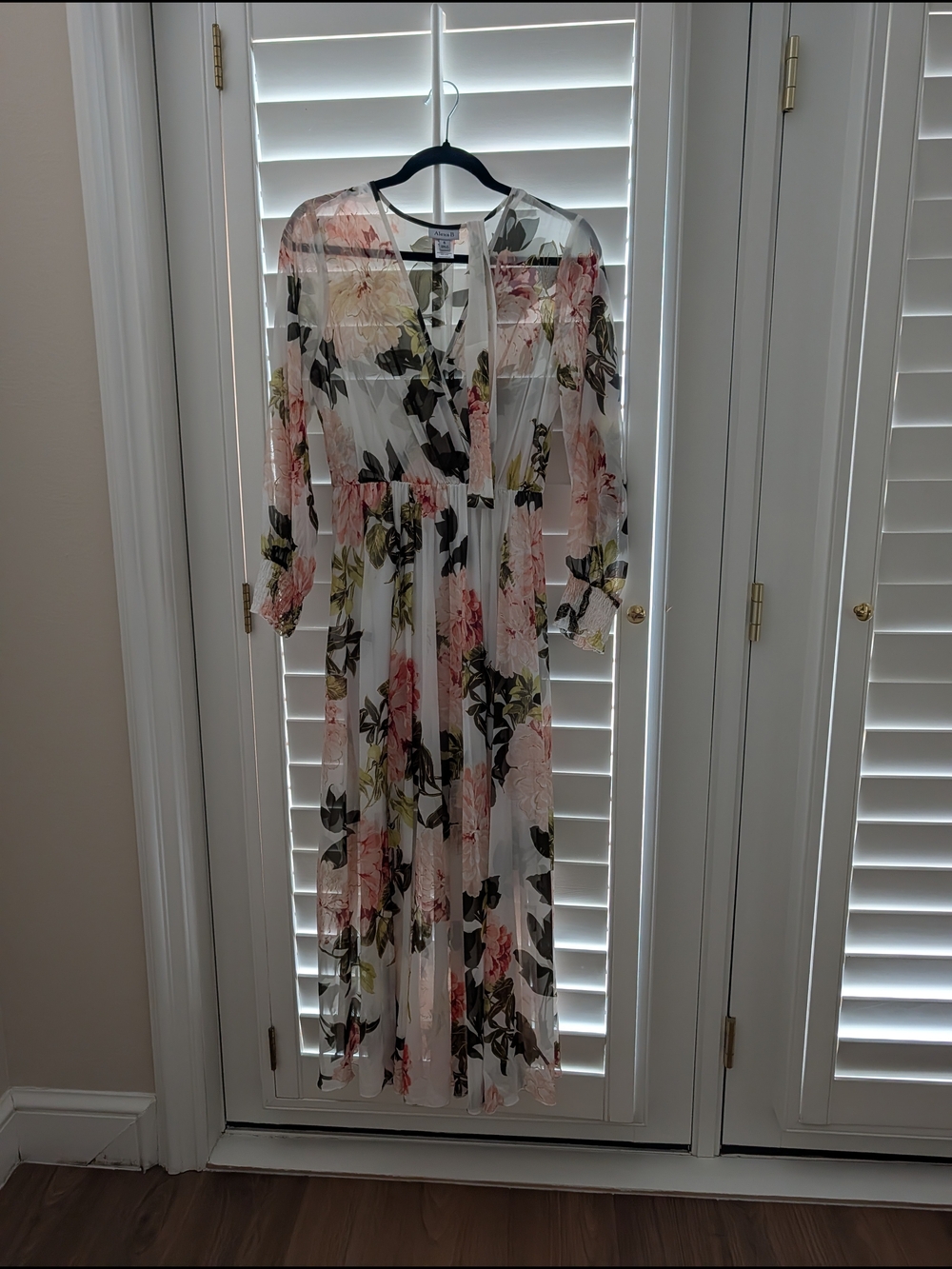 Floral Maxi Dress in White and Pink – Lightweight V-Neck
